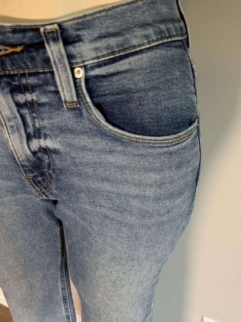 Hudson Jeans Women's‎ Light Blue Flare Jeans - Picture 3 of 10